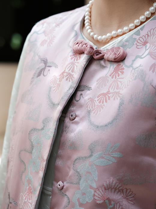 盛唐牡丹|闲云野鹤宋锦配围巾夹棉马甲 商品图2