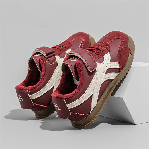 【59.9/双起】23-36码儿童软皮休闲鞋新款德训男女童加棉二棉运动鞋板鞋透气软底聚 商品图3