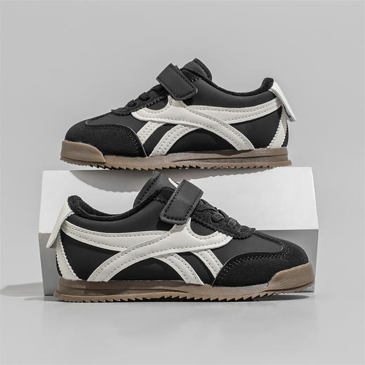 【59.9/双起】23-36码儿童软皮休闲鞋新款德训男女童加棉二棉运动鞋板鞋透气软底聚 商品图5