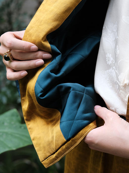 盛唐婧|香云纱金龟缎对襟夹棉外套 商品图6