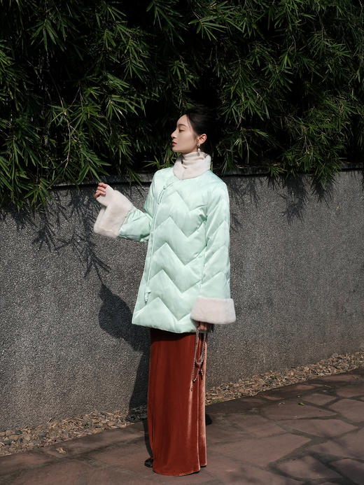 盛唐婧| 千里江山草木清风真丝鹅毛羽绒服 商品图12