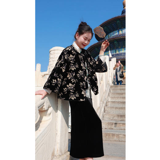 【抖音专属】新中式棉服（24802095夜合花-高定款） 商品图2