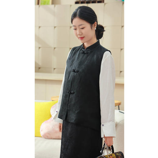 【2026东衣作】苍官•新中式棉马甲（24802029元青） 商品图2