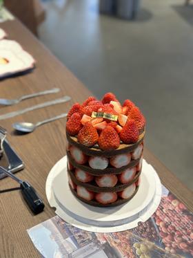 一个“真诚”的草莓蛋糕·奶油蛋糕（六英寸就足足3斤多丹东九九草莓🍓）
