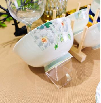 【小程序专享】凡瑞斯轻花曼舞42头10人用骨瓷餐具 商品图4