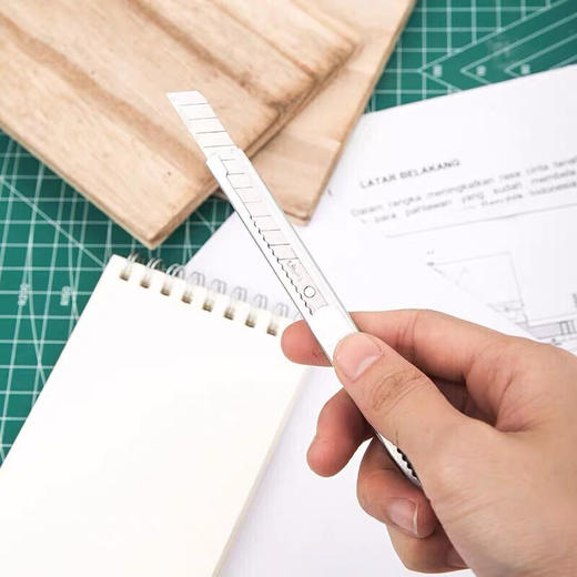 得力2053美工刀/金属柄 商品图2