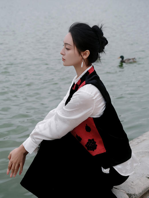 盛唐牡丹| 牡丹花漳缎拼丝绒马甲 商品图4