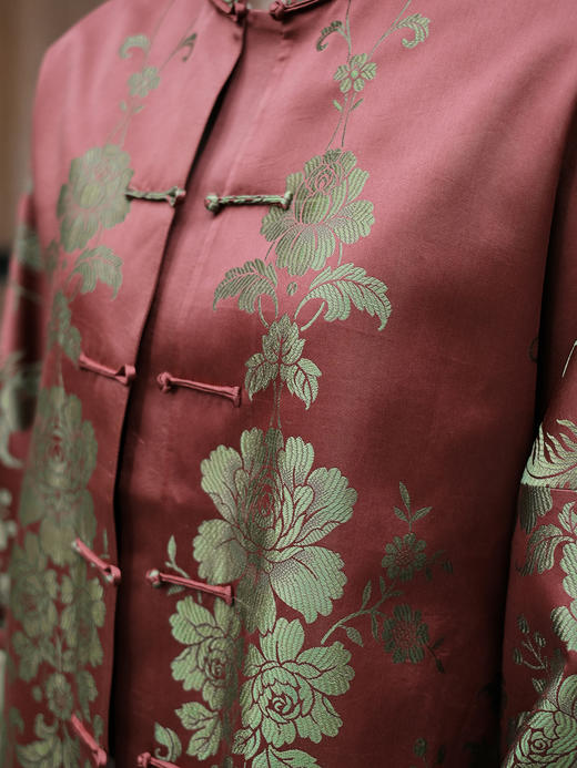 盛唐婧| 重磅桑蚕丝老缎新中式对花外套-红色 商品图2