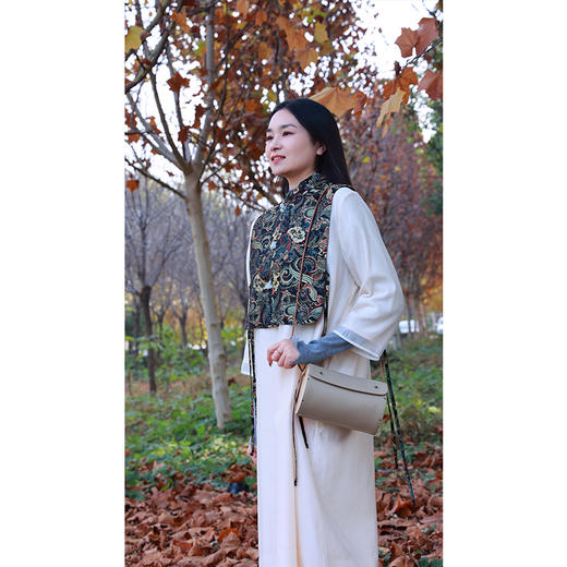 【线上专属】马甲(23704116B-瑾瑜) 商品图0