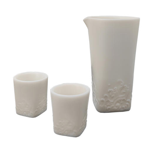 C-XZ-0001 一团和气 羊脂玉瓷 套三方尊酒具一壶两杯 商品图0