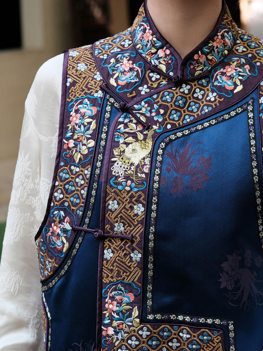 盛唐牡丹| 花阁春景图手推绣偏襟马甲 商品图3