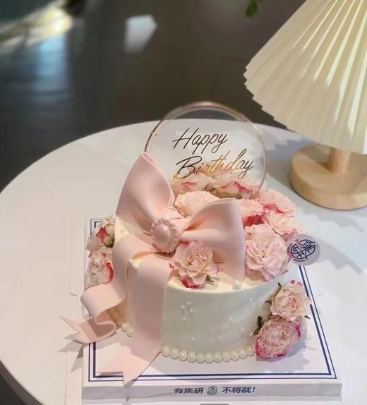 蝴蝶结折射玫瑰款蛋糕（女神专属） 商品图0