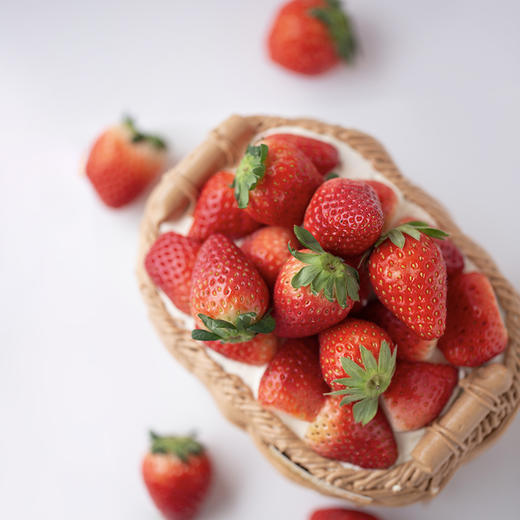 草莓味“野餐篮”蛋糕（手工制作） 商品图1