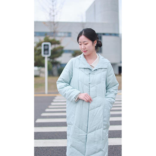 【抖音专属】中式长款羽绒服(23803628月白-高定款) 商品图3