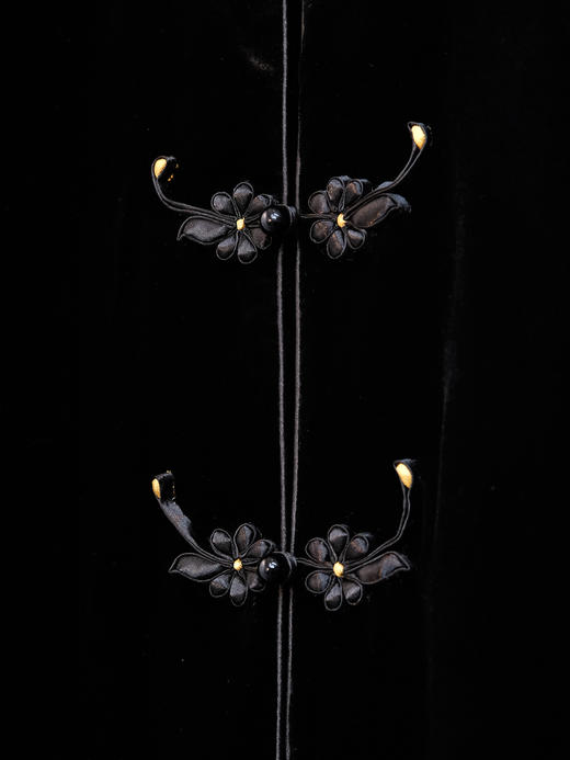 盛唐牡丹| 丝绒梅花扣夹棉马甲 商品图3