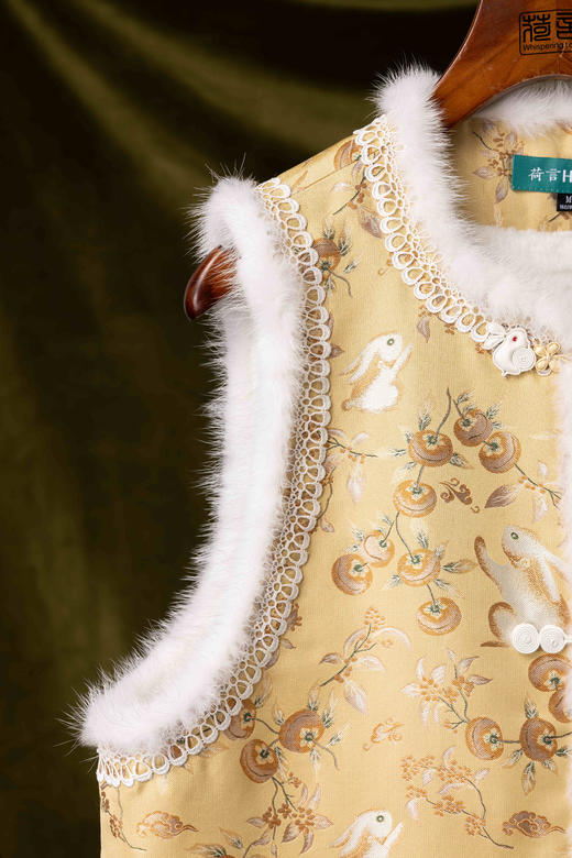 荷言HEYEN 柿蒂玉兔 玉兔纹非遗宋锦马甲拼接水貂毛高定系列 商品图3