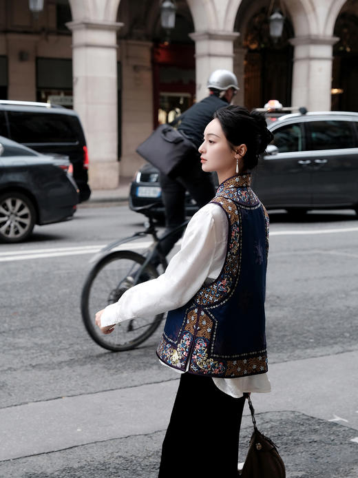 盛唐牡丹| 花阁春景图手推绣偏襟马甲 商品图8