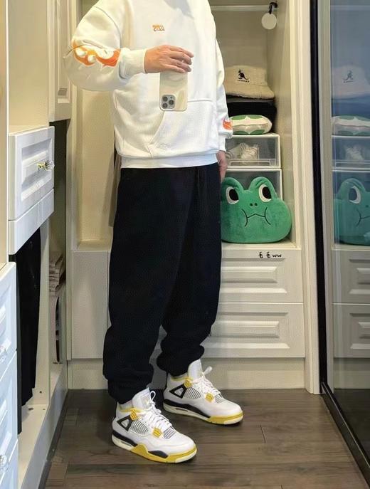 清仓库不退换    耐克 AJ4 白橙色白黑红色篮球鞋 无包装（一周发货） 商品图2