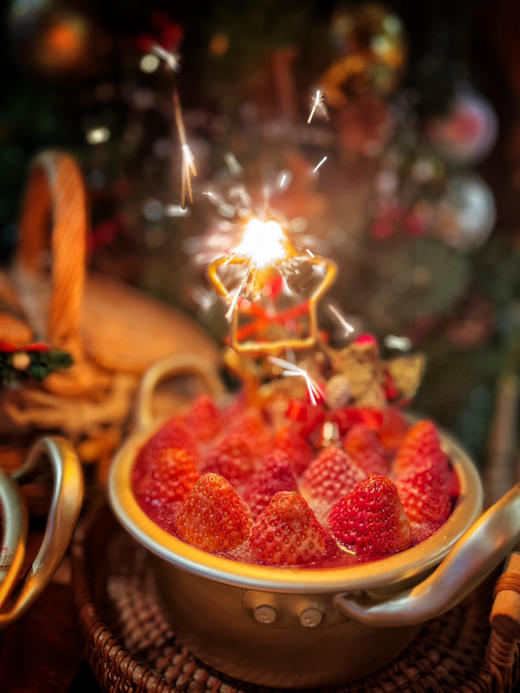 蒸蒸日上，草莓蛋糕，赠送餐具5套，烟火蜡烛 商品图6