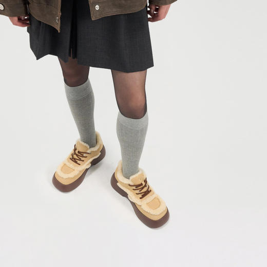 [福利价]lost in echo2024秋冬新款休闲羊毛毛茸茸加绒圆头厚底面包板鞋女 商品图4