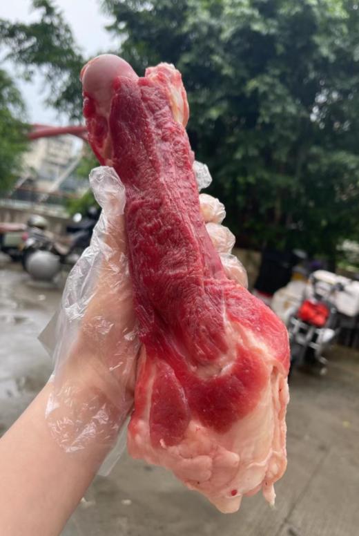 土猪筒骨(1根约3斤左右)现场现剁 商品图0