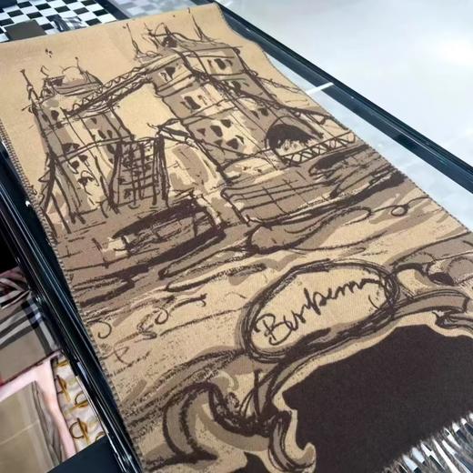 断货王来袭  Bur张婧仪同款围巾 英国塔桥印花 商品图3