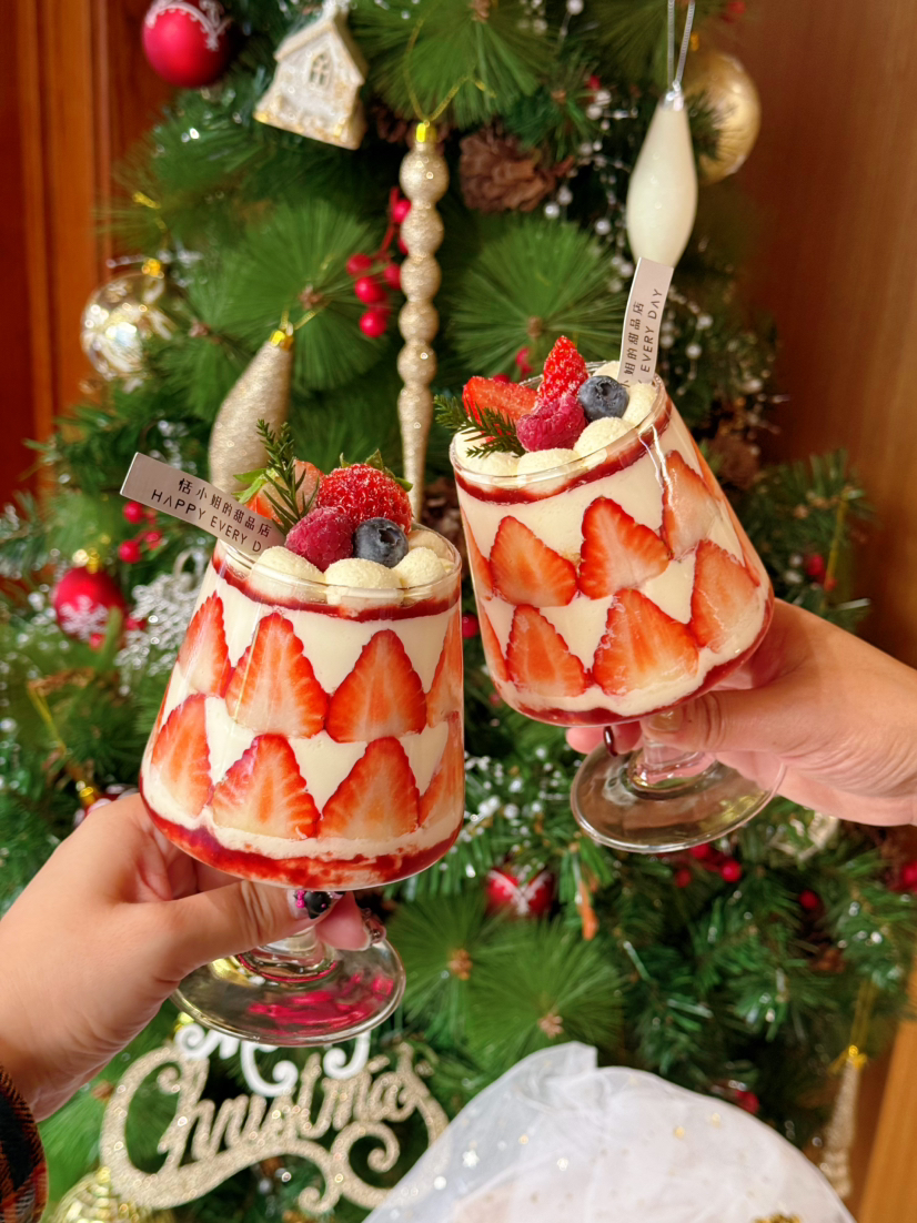 2026高脚杯圣诞、跨年蛋糕，可以和好朋友一起干杯的蛋糕