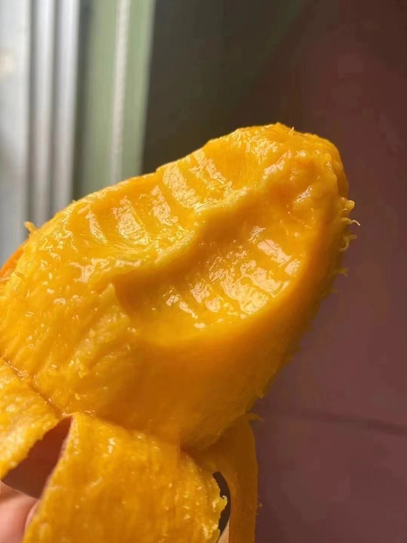 树熟桂香芒，核薄多汁，香甜浓郁！