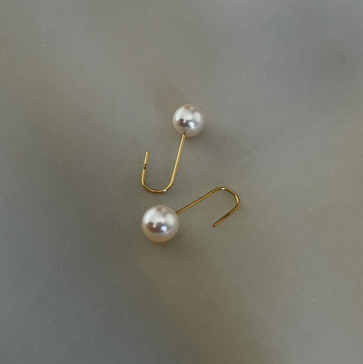 CLASSIC系列 18K镶爱迪生淡水珍珠 耳坠 商品图1