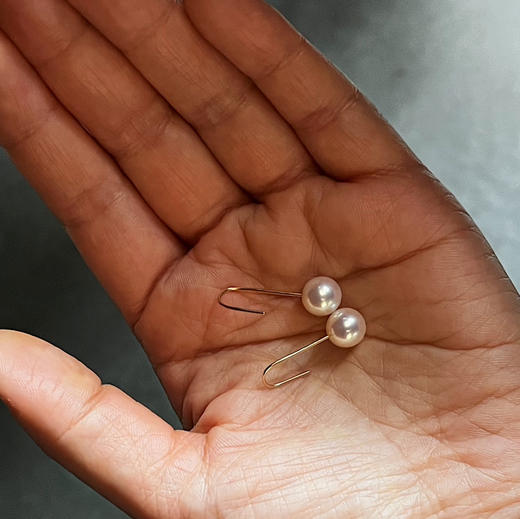 CLASSIC系列 18K镶爱迪生淡水珍珠 耳坠 商品图2