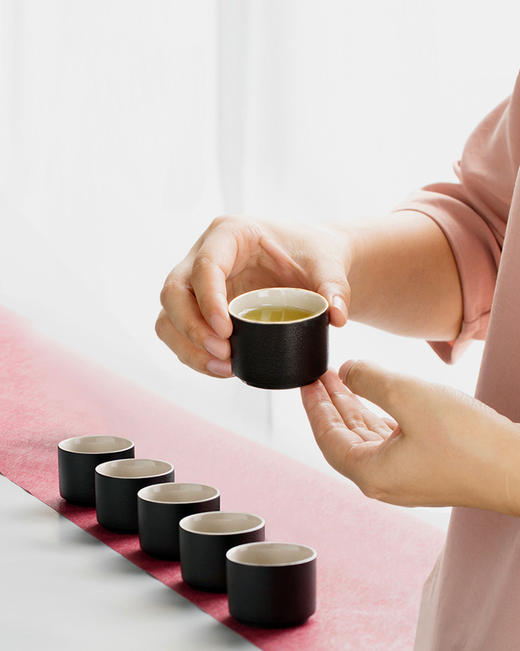 陆宝事事兴旺茶组禅风黑1壶1海6杯 商品图3