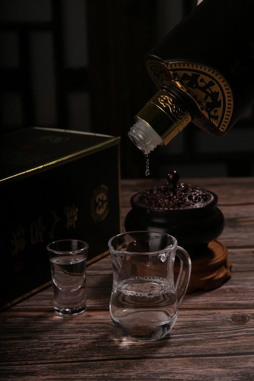 云南彝人古镇清香白酒 黑瓶V8 500ml/瓶【KM】 商品图8