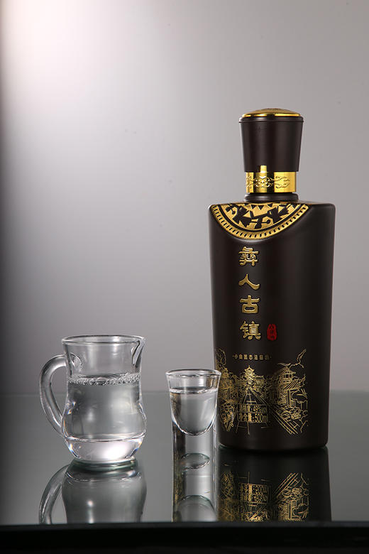 云南彝人古镇清香白酒 黑瓶V8 500ml/瓶【KM】 商品图4