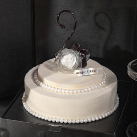 倾城之美-黑天鹅慕斯B52