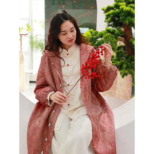 【抖音专属】新中式棉服（24802217胭脂虫奢定款） 商品图2