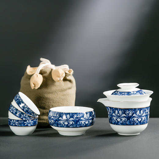 【样品特惠6.5折，仅2套，无原包装，无货退款】成艺青花瓷快客杯一壶三杯旅行功夫茶具便携包随身单人迷你泡茶壶锦上天花乐心随手泡【不支持补差，非质量问题不退不换】S 商品图0