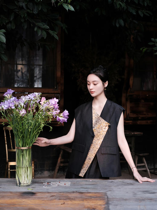 盛唐牡丹 |龟纹香云纱拼宋锦马甲 商品图7