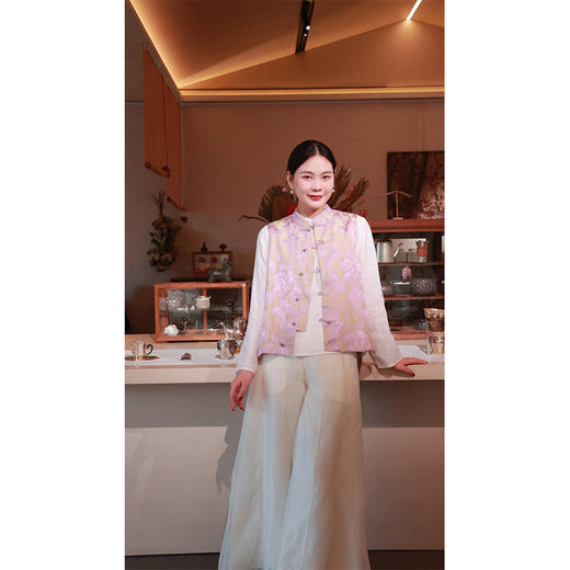 【抖音专属】瑞彩萌苏•新中式马甲（25704018-轻紫设计师） 商品图2