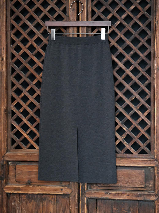 盛唐婧| 精纺羊毛四平加弹针织包臀裙-灰色 商品图4