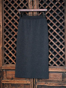 盛唐婧| 精纺羊毛四平加弹针织包臀裙-灰色