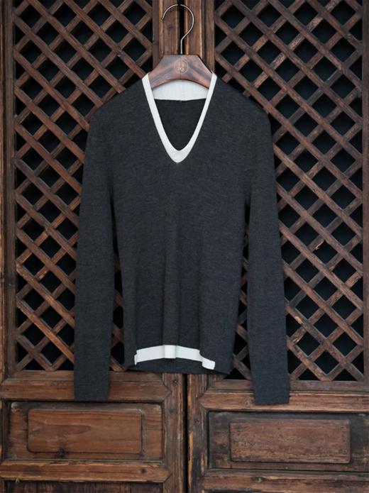 盛唐婧| 假两件双V领羊毛长袖套头衫-深麻灰 商品图8
