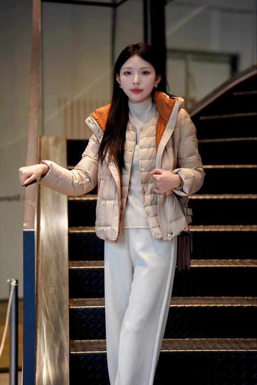 现货热销100+【保温层羽绒服】臣禾 无龄加分羽绒服 圆领/V领随心切换JZ244070252 商品图9