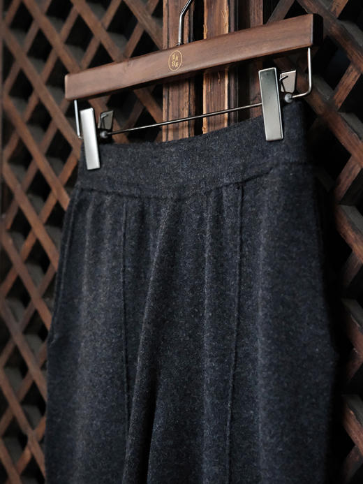 盛唐婧| 强缩羊毛针织裤-深麻灰 商品图1