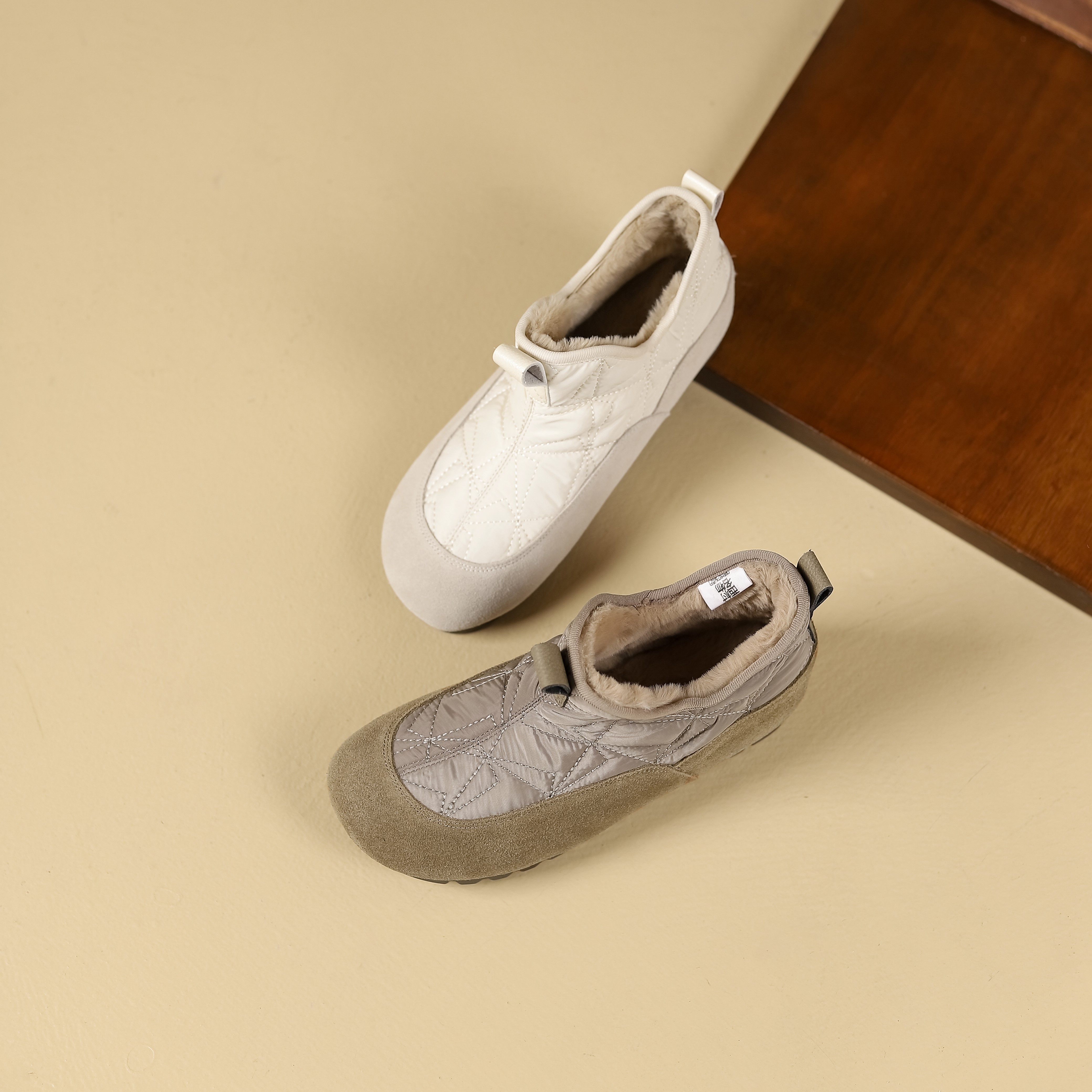 西村名物2025年冬季新款轻便厚底防滑厚绒里舒适保暖中帮短靴T25DS48458