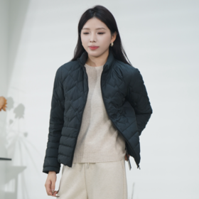 现货 臣禾【几何线条】拉链绗缝羽绒服JZ244070652