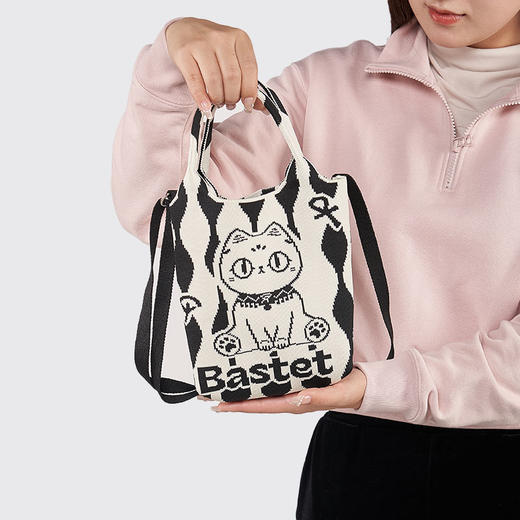 大英博物馆 巴斯特系列 萌猫针织提花 手提斜挎包-黑白 商品图2