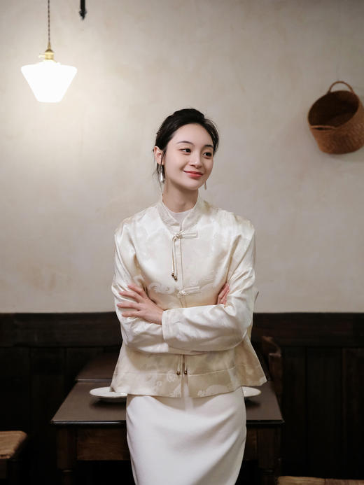 盛唐婧|腾龙流苏铜扣外套 商品图1