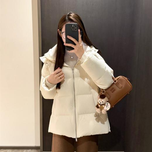 【年末大福利 】!2024江南家高端大牌90白鸭绒连帽宽松加厚保暖羽绒服外套女款！ 商品图0