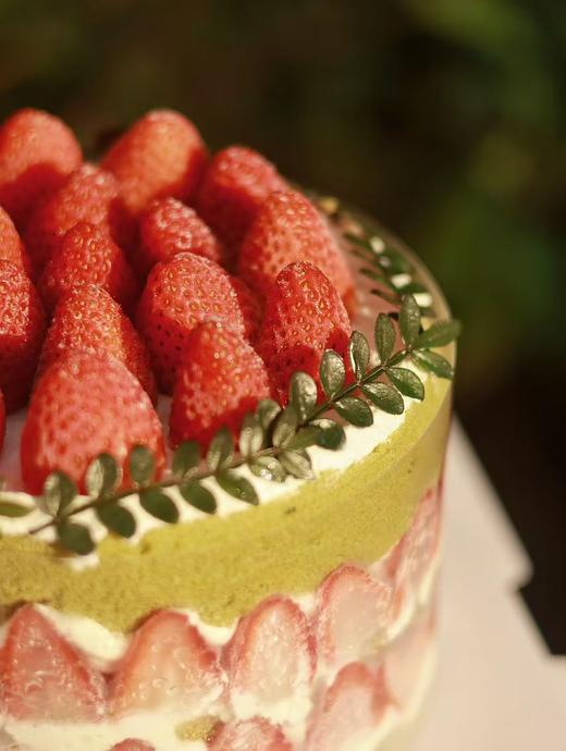 草莓斑斓裸蛋糕 商品图2