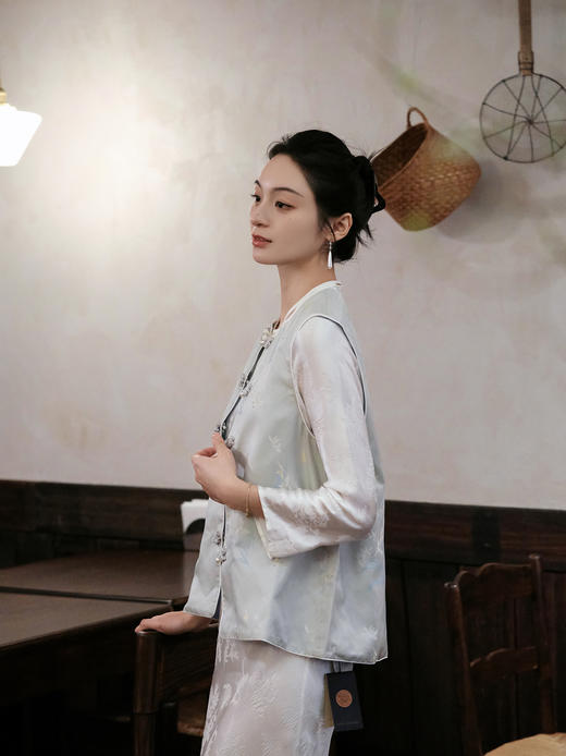 盛唐牡丹 |兰花纹真丝异色罗对襟马甲 商品图7